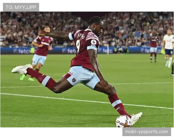 西汉姆联闷平伯恩茅斯 拉扬奔袭中框成最大遗憾